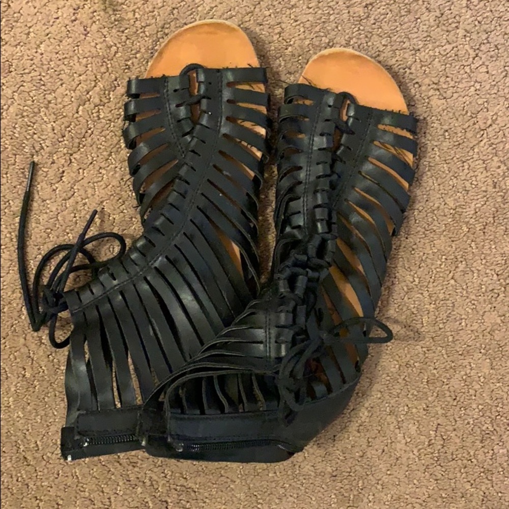 Sandals - Picture 2 of 3